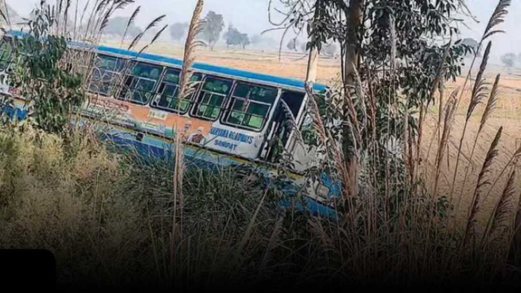 Severe Fog Hits Haryana Traffic Disrupted Six Injured in Hisar Bus Incident