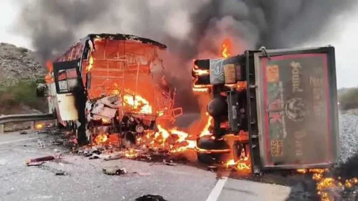 andhra pradesh bus accident fire after collision hindi news